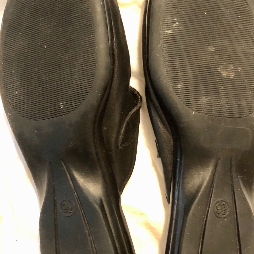 Mary Jane style mules. Uber comfortable & cute. - Picture 2 of 5